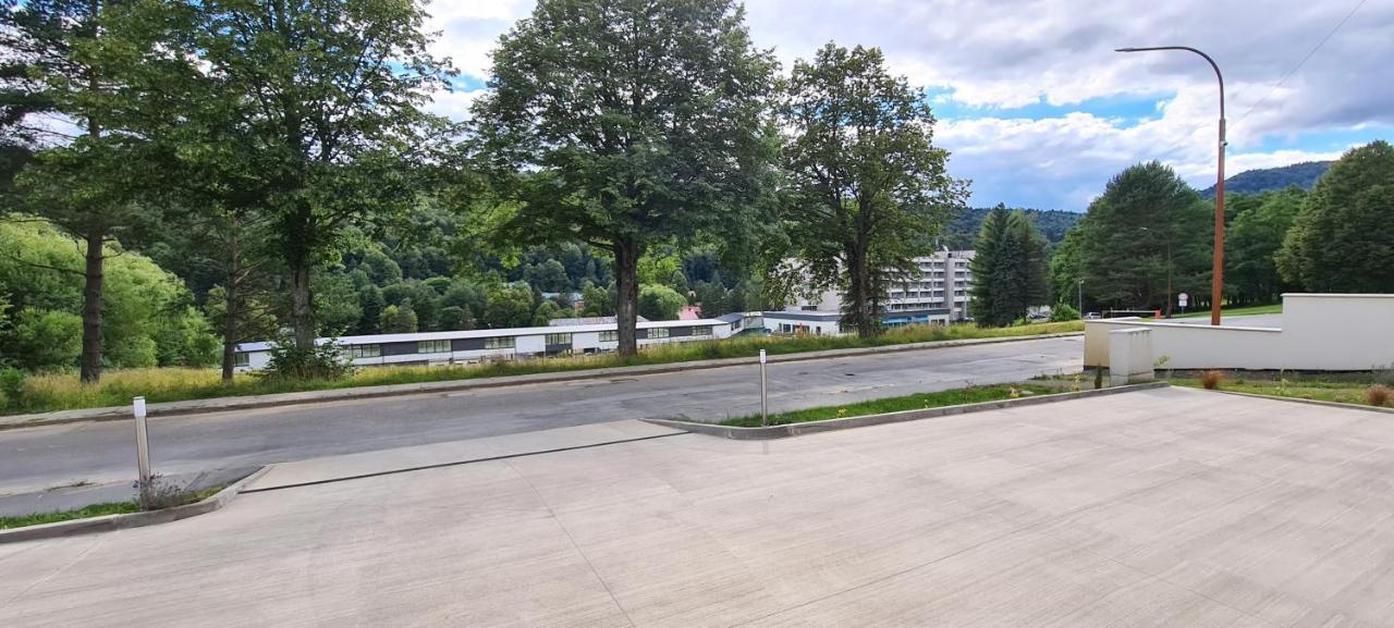 Penthouse Apartman Rezidencia Mineral Bardejovske Kupele Exterior photo